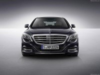 Mercedes-Benz-S600_2015_1024x768_wallpaper_04