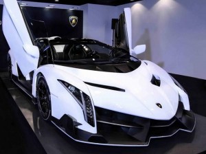 Lamborghini Veneno Roadster white 0