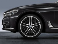 BMW 7 M Performance 1