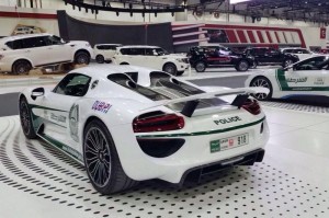 porsche 918 spyder dubai police 2
