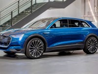 Audi e-tron quattro 1