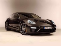 2017-porsche-panamera-turbo 1