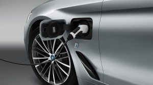 2017-bmw-5-series 16
