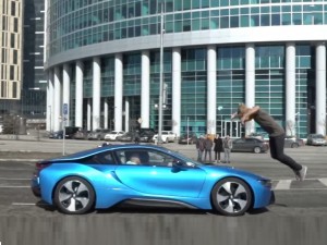 BMW i8 jump over roof