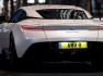 aston-martin-db11-v8-6