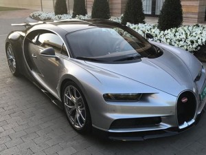 Ronaldo_Bugatti_Chiron_2017