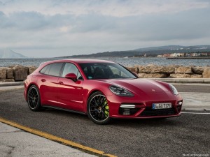 Porsche-Panamera_Turbo_S_E-Hybrid_Sport_Turismo