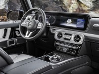 new_2018_Mercedes-Benz_interier-2