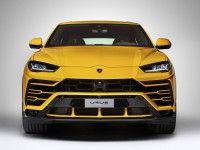 2019-lamborghini-urus-1