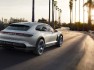 Porsche-Mission-E-Cross-4