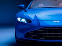 2021-aston-martin-vantage-roadster-10