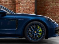porsche-panamera-turbo-s-e-hybrid-blue-exclusive-1