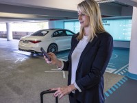 2020-mercedes-benz-s-parking-autonom-stuttgart-airport-1