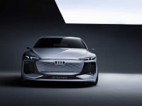 2021-audi-a6-e-tron-concept-1