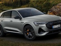 audi-e-tron-black-edition-1