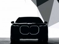 2023-bmw-i7-1