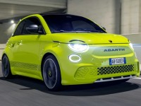 2022-Fiat-500e-Abarth-1