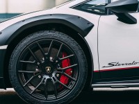 bridgestone-dueler-at002-lamborghini-huracan-sterrato-tire-