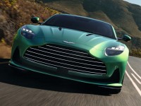 2023-aston-martin-db12-1