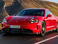 2025-porsche-taycan-gts-3