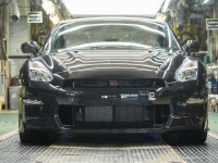 2025-final-nissan-gt-r-1